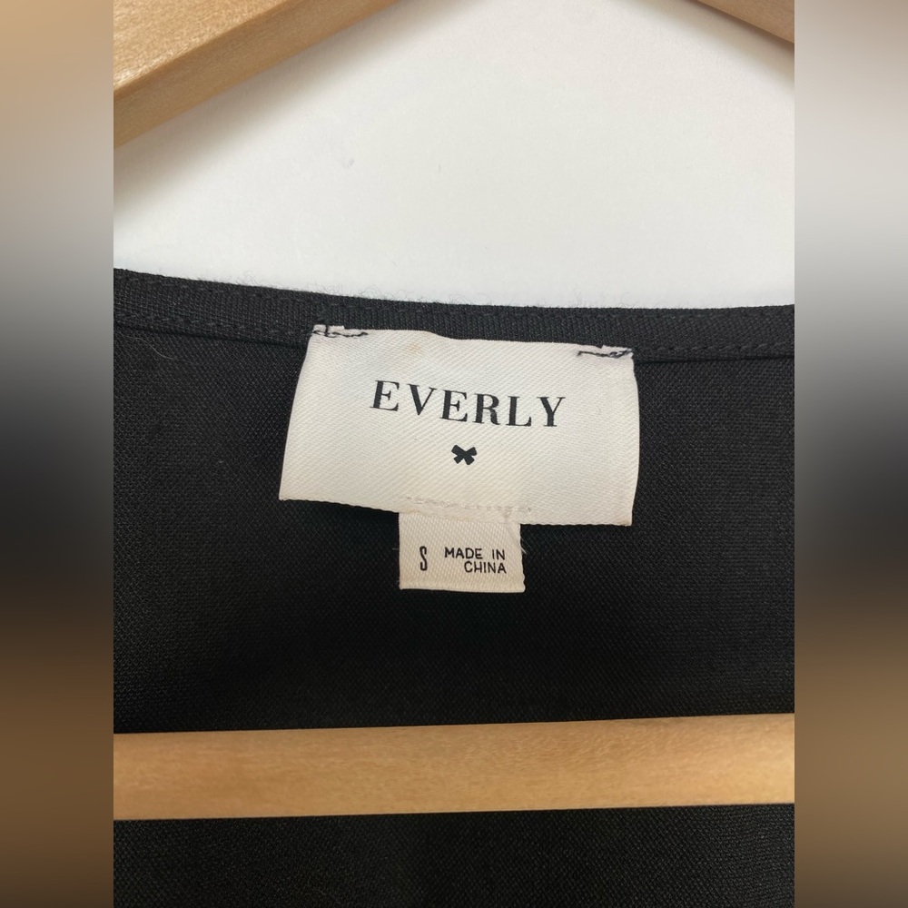 Everly Black Button-Down Dress - Picture 4 of 8